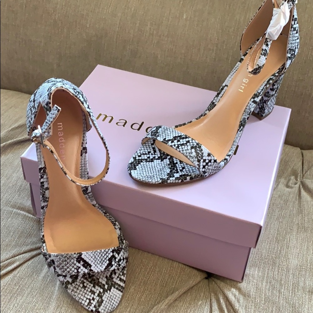 NEW Madden Girl blue snakeskin print heels.